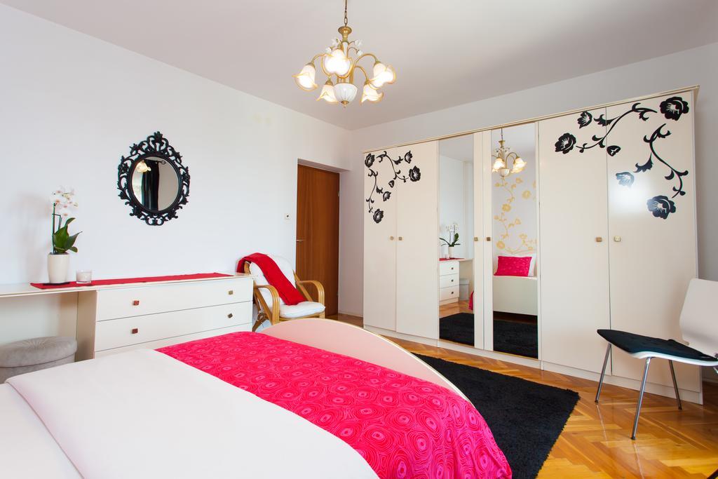 Premium Central Apartments Vrsar Luaran gambar