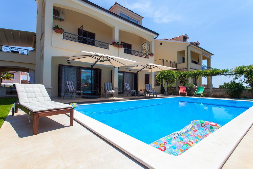 Premium Central Apartments Vrsar Luaran gambar